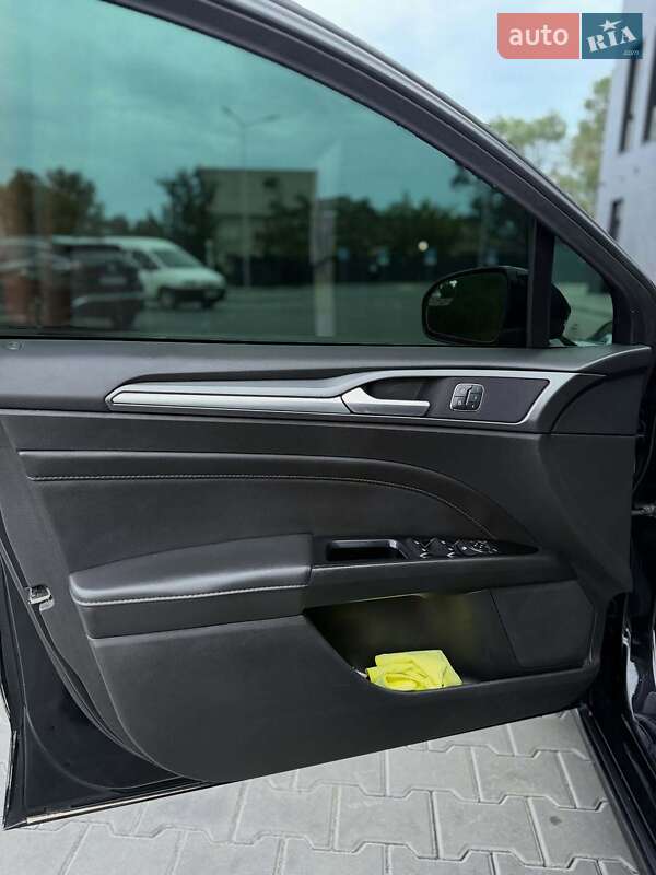 Седан Ford Fusion 2016 в Луцке