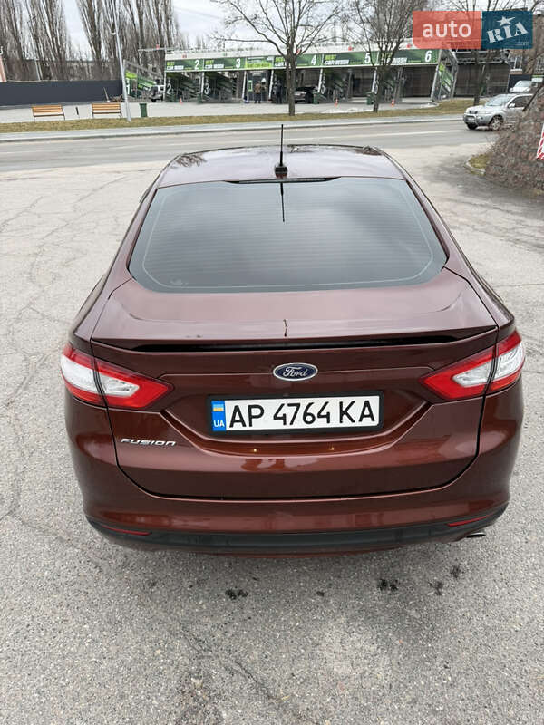 Седан Ford Fusion 2015 в Вишневому