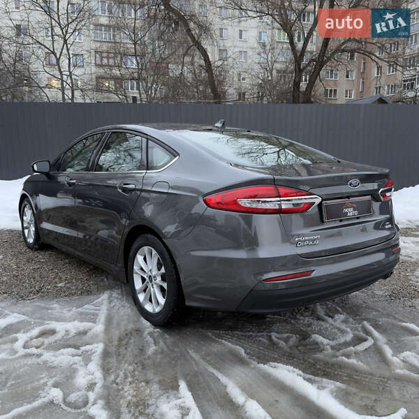 Седан Ford Fusion 2019 в Ивано-Франковске