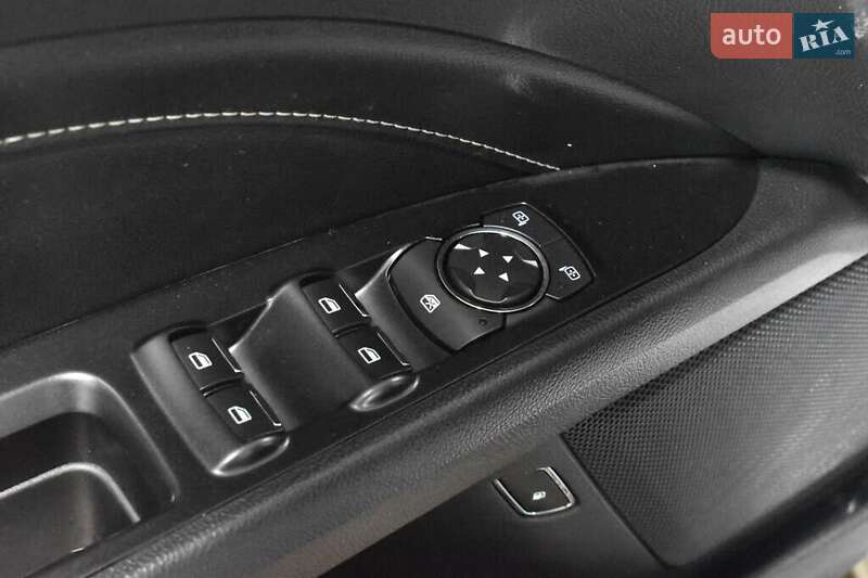 Седан Ford Fusion 2020 в Львове