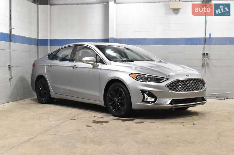 Седан Ford Fusion 2020 в Львове