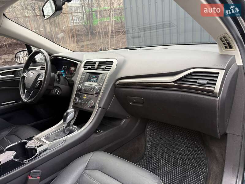 Седан Ford Fusion 2014 в Днепре