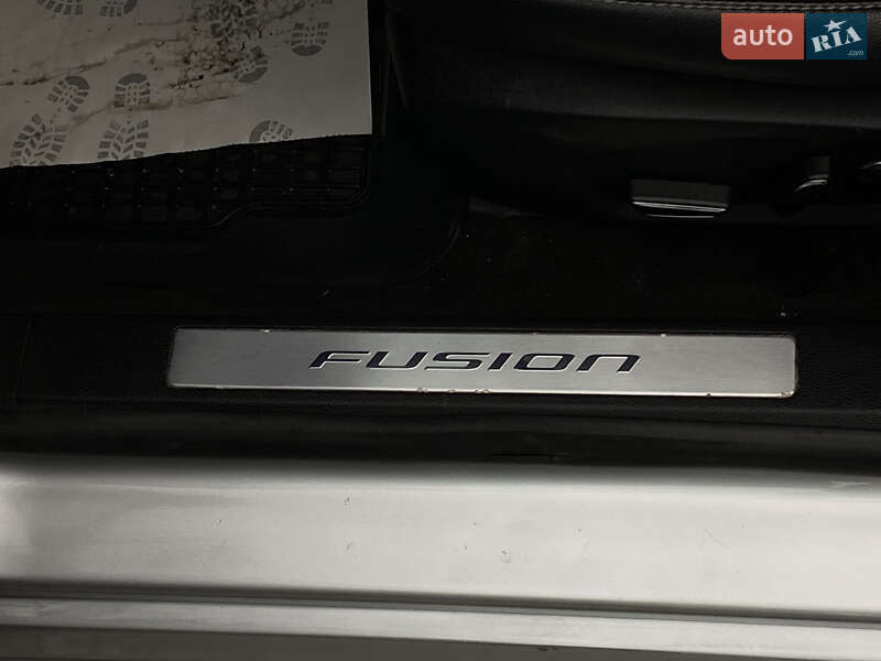 Седан Ford Fusion 2019 в Львове