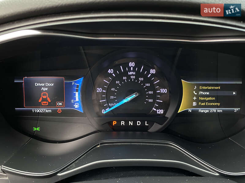 Седан Ford Fusion 2019 в Львове