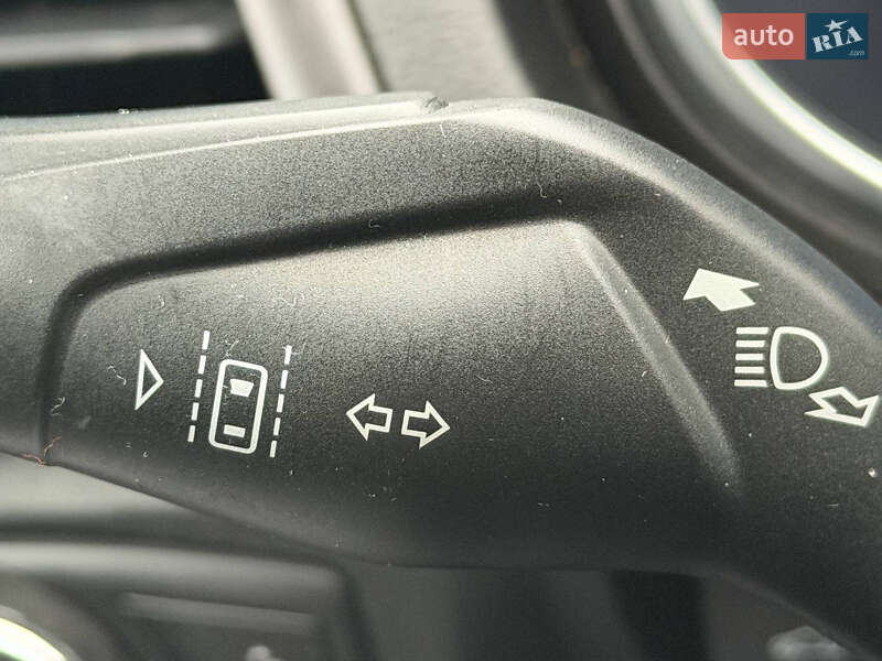 Седан Ford Fusion 2019 в Львове