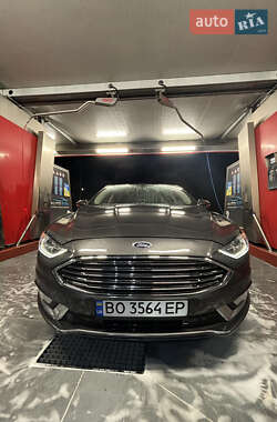 Седан Ford Fusion 2016 в Борщеве