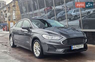Седан Ford Fusion 2019 в Києві