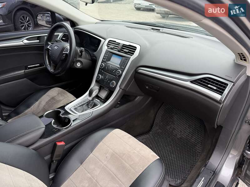 Седан Ford Fusion 2014 в Кропивницькому