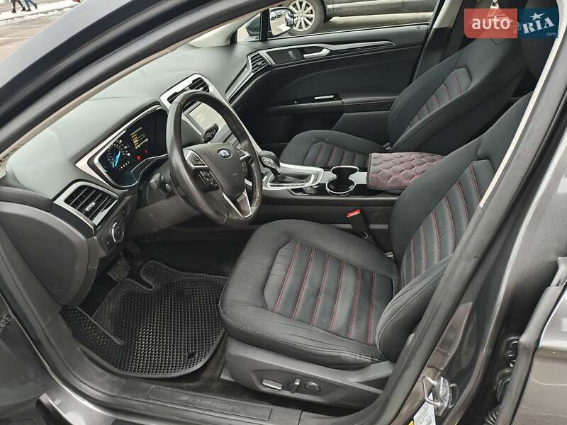 Седан Ford Fusion 2015 в Киеве