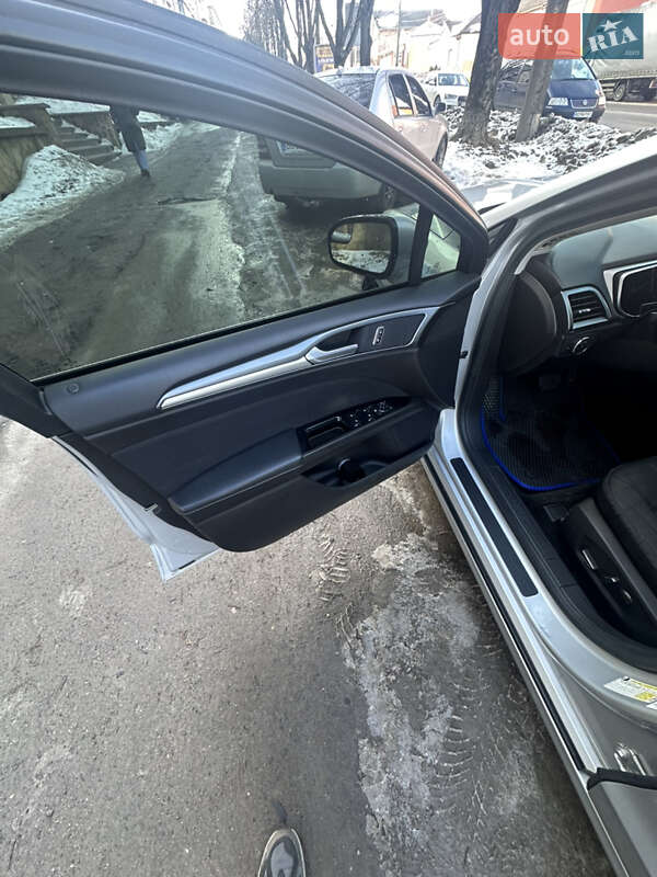Седан Ford Fusion 2016 в Тернополе