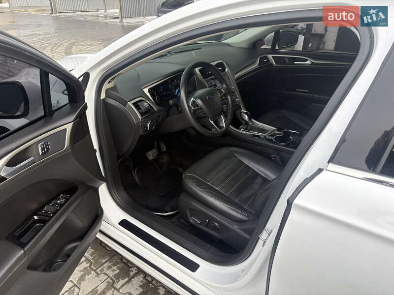 Седан Ford Fusion 2014 в Бородянке