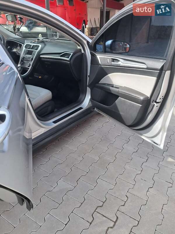 Седан Ford Fusion 2014 в Тернополе