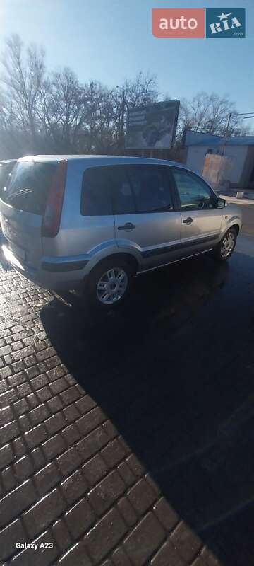 Хэтчбек Ford Fusion 2008 в Каменском фото 4 Хэтчбек Ford Fusion 2008 в Каменском