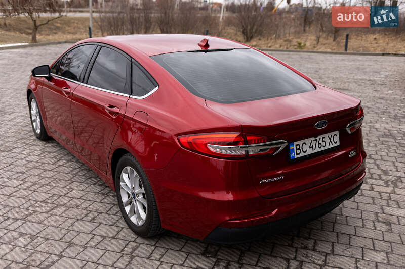 Седан Ford Fusion 2020 в Стрые