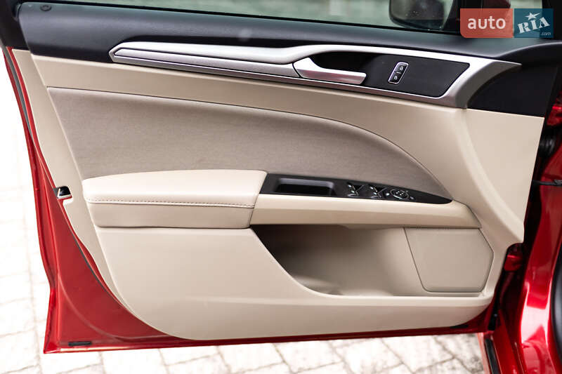 Седан Ford Fusion 2020 в Стрые