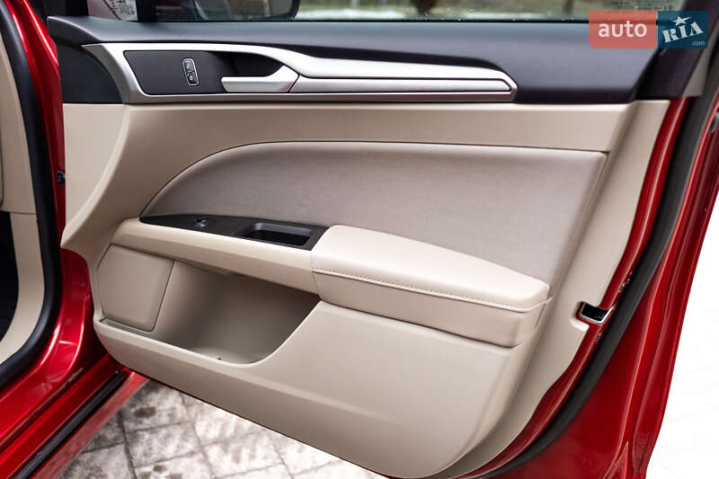 Седан Ford Fusion 2020 в Стрые