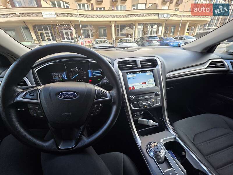 Седан Ford Fusion 2017 в Києві