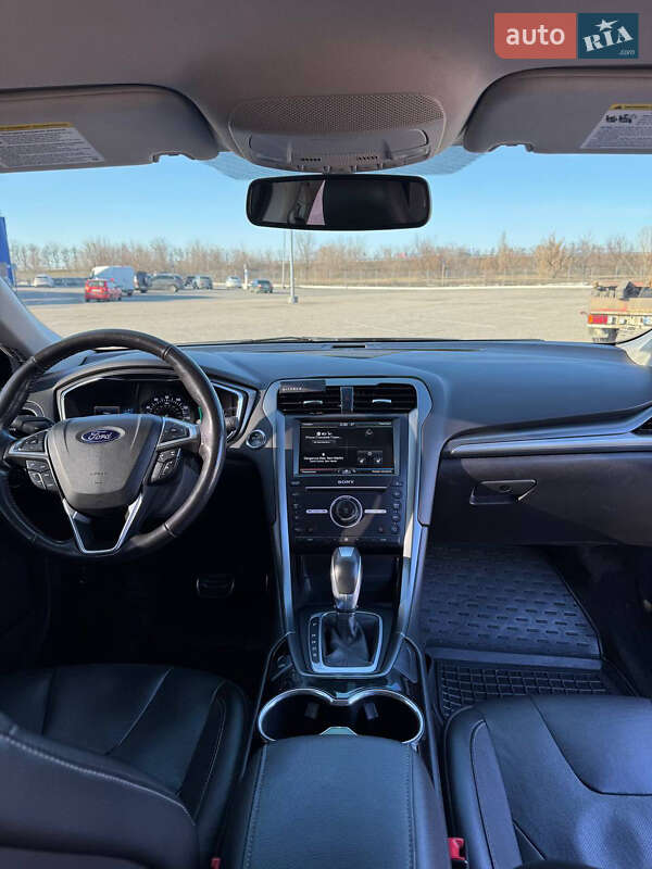 Седан Ford Fusion 2015 в Дніпрі