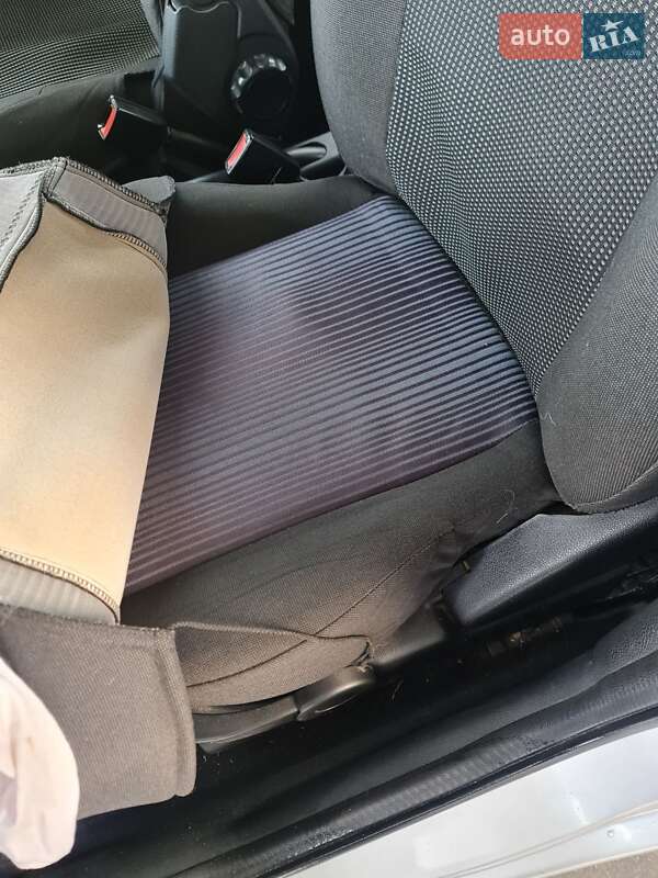 Хэтчбек Ford Fusion 2008 в Новом Роздоле