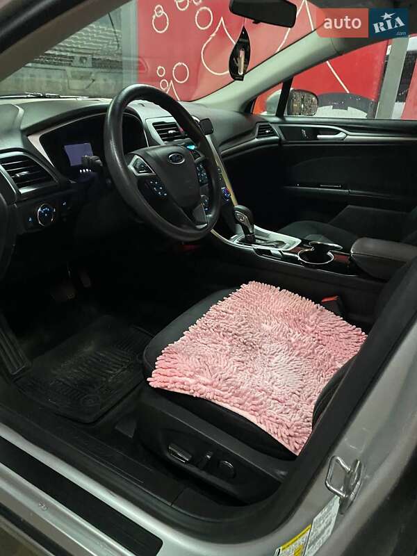 Седан Ford Fusion 2015 в Ободовке