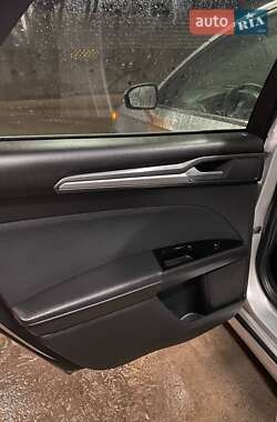Седан Ford Fusion 2015 в Ободовке
