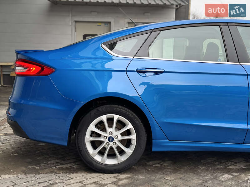Седан Ford Fusion 2020 в Киеве