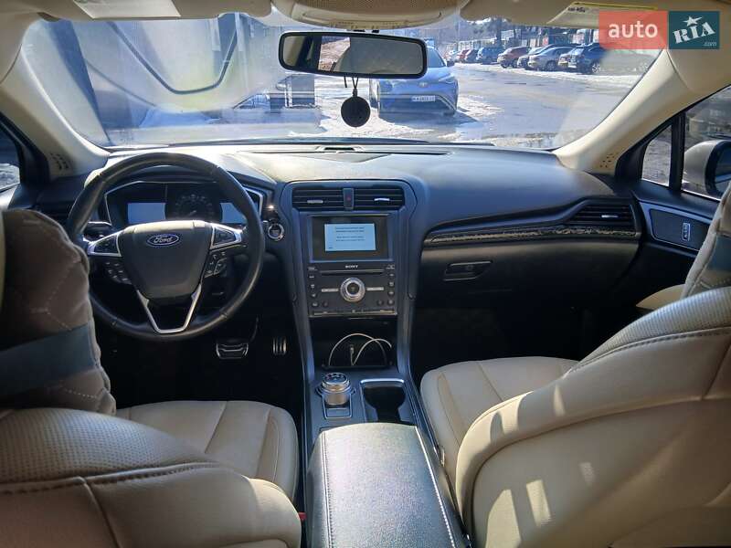 Седан Ford Fusion 2016 в Киеве фото 9 Седан Ford Fusion 2016 в Киеве