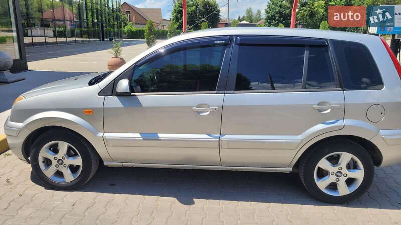 Хэтчбек Ford Fusion 2009 в Виннице