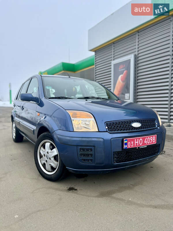 Хэтчбек Ford Fusion 2006 в Шостке