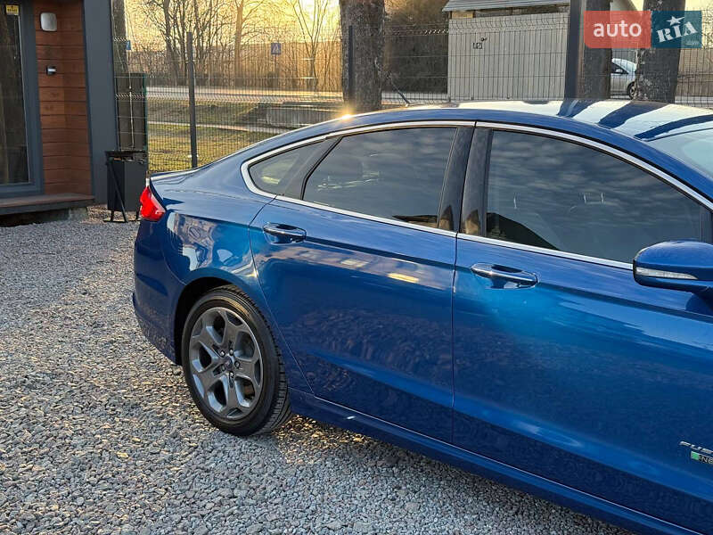 Седан Ford Fusion 2016 в Стрые