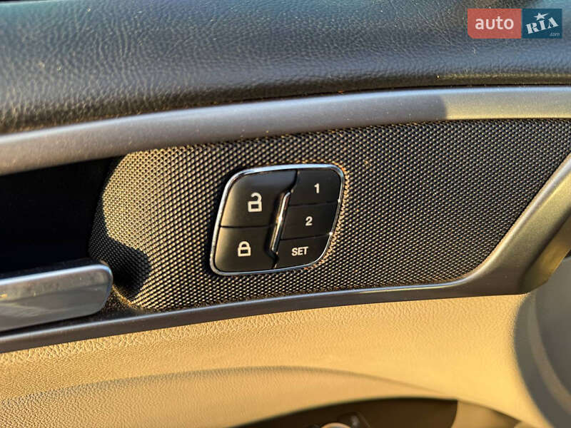 Седан Ford Fusion 2016 в Стрые