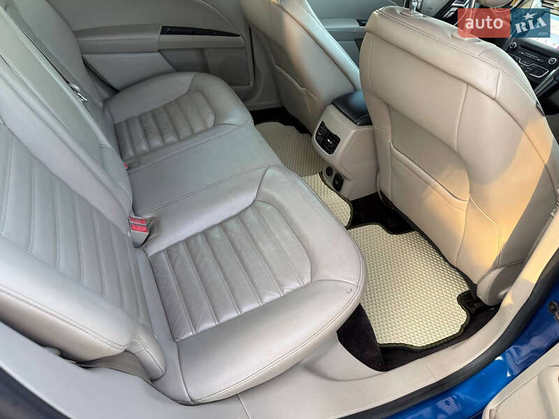 Седан Ford Fusion 2016 в Стрые