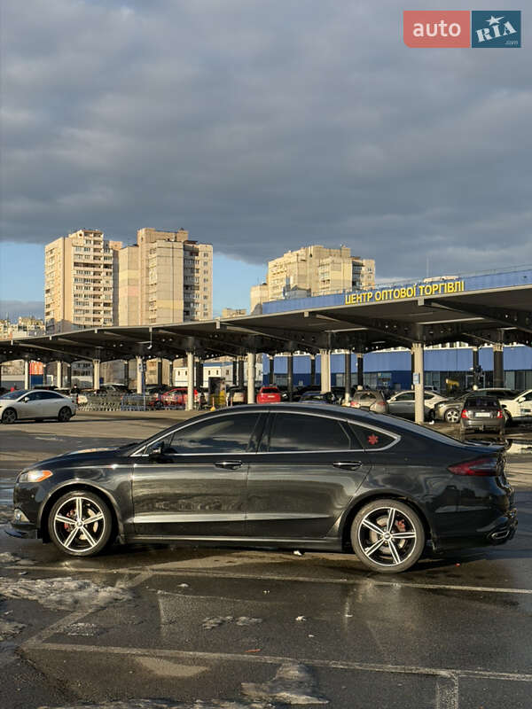 Седан Ford Fusion 2015 в Києві