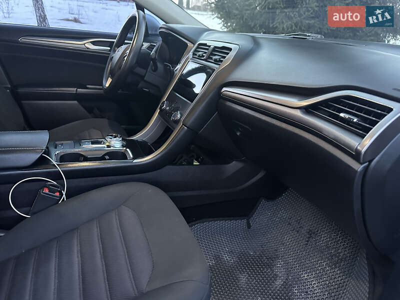 Седан Ford Fusion 2016 в Хмельницькому