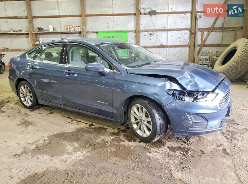 Седан Ford Fusion 2018 в Тернополе