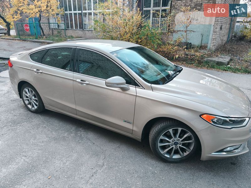 Седан Ford Fusion 2016 в Дніпрі