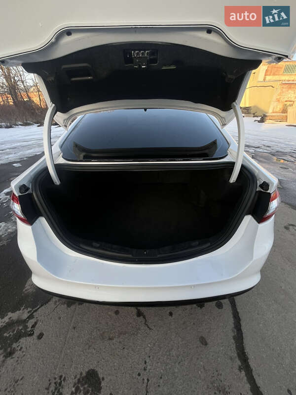 Седан Ford Fusion 2013 в Вінниці