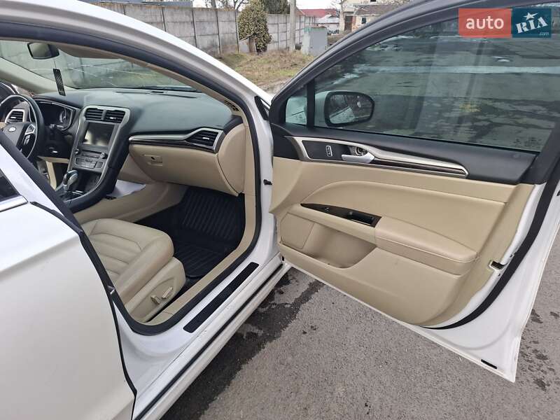 Седан Ford Fusion 2015 в Виннице
