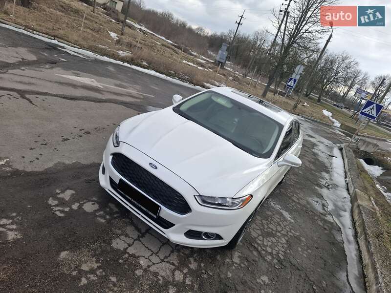 Седан Ford Fusion 2015 в Виннице