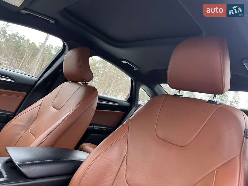 Седан Ford Fusion 2019 в Гостомеле