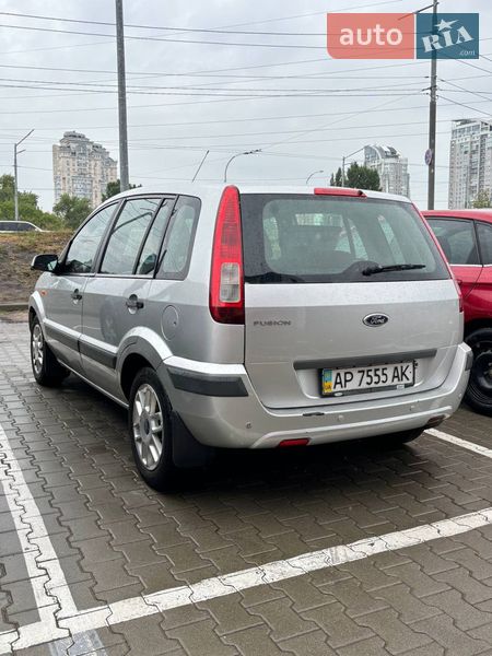 Хэтчбек Ford Fusion 2006 в Киеве