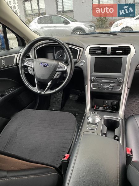 Седан Ford Fusion 2017 в Львове