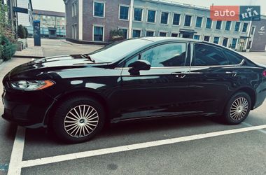 Седан Ford Fusion 2018 в Вышгороде