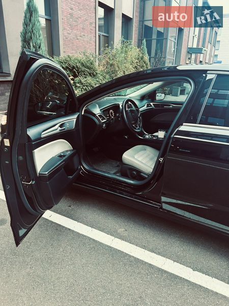 Седан Ford Fusion 2018 в Вышгороде