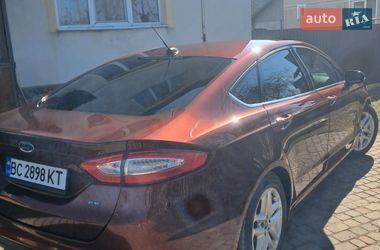 Седан Ford Fusion 2016 в Жовкве