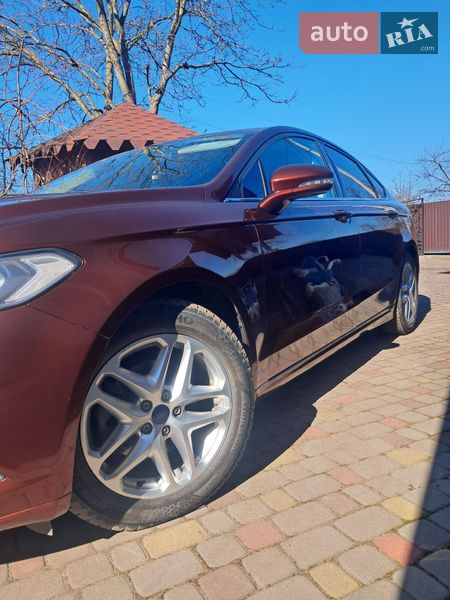 Седан Ford Fusion 2016 в Жовкве