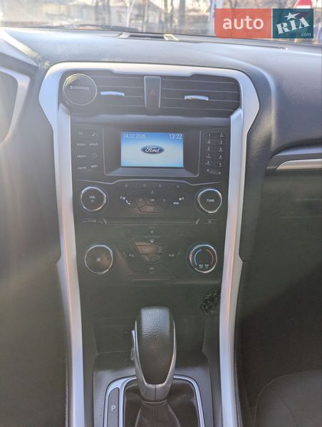 Седан Ford Fusion 2013 в Староконстантинове