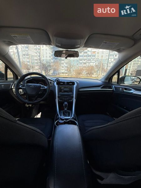 Седан Ford Fusion 2015 в Черкасах