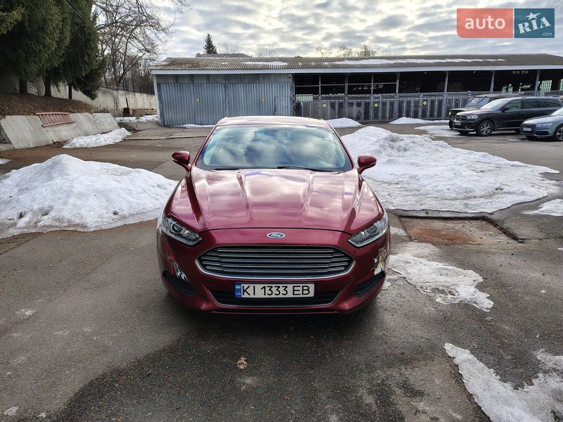 Седан Ford Fusion 2015 в Кодаках