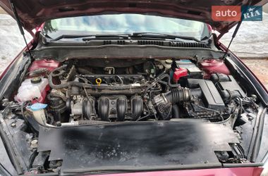 Седан Ford Fusion 2015 в Кодаках